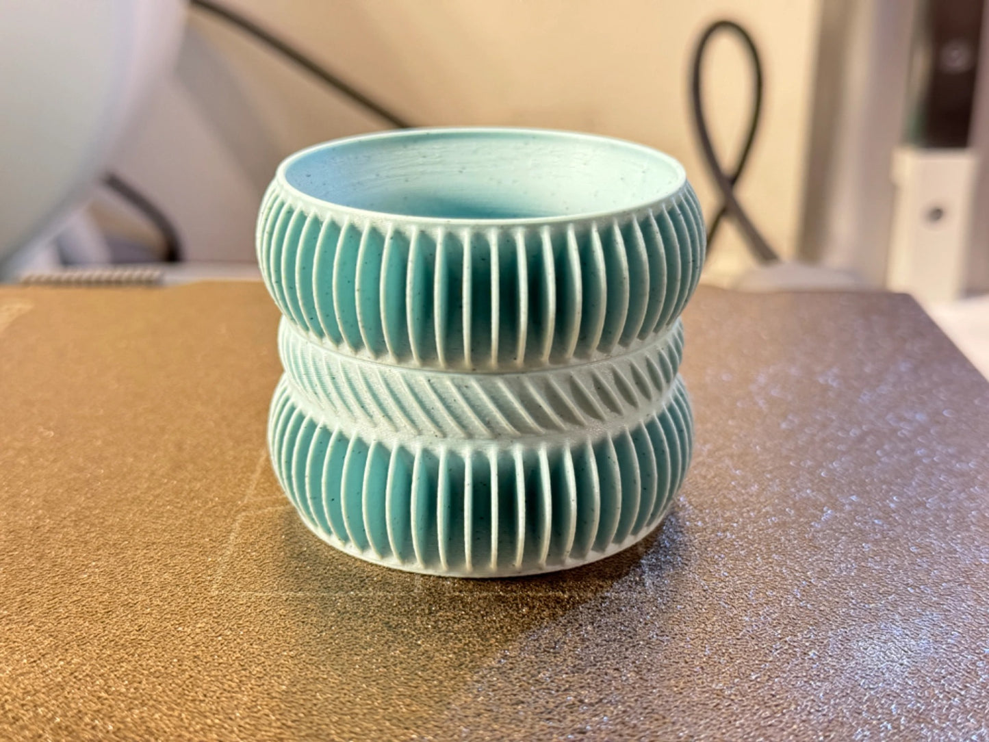 Modern ribbed plant pot/vase - series 3