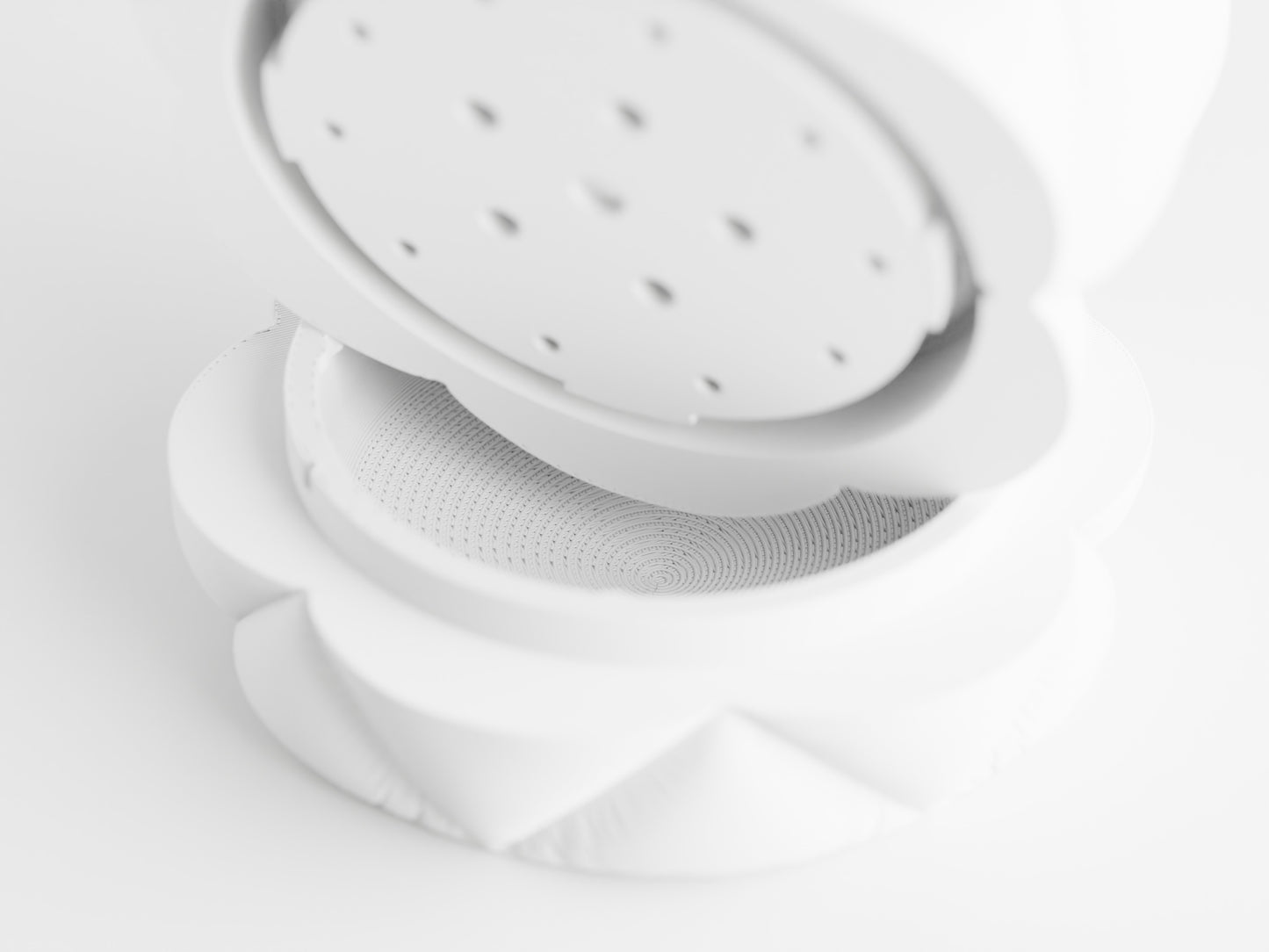 Inflated Cloth plant pot with drip tray