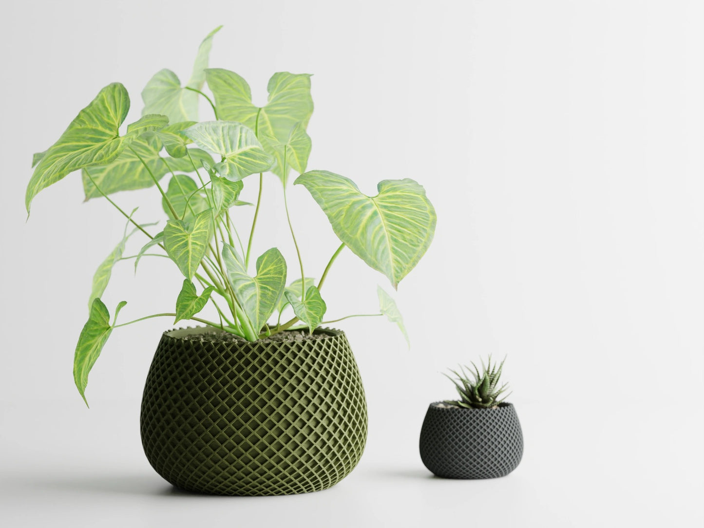 Modern ribbed plant pot/vase - series 6